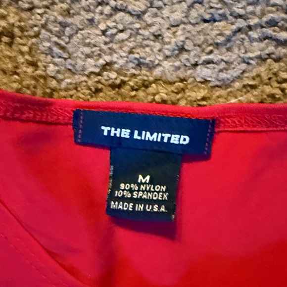 The Limited Vibrant Red Top - Picture 2 of 3